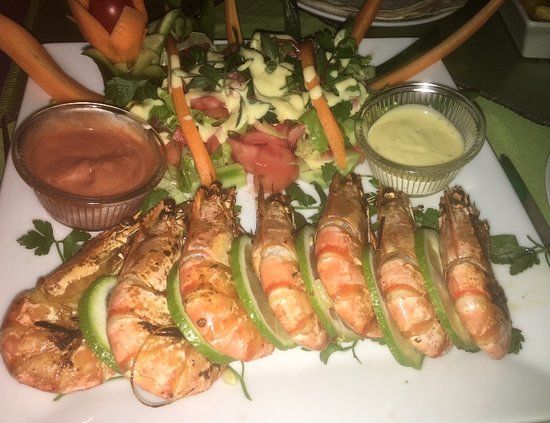 Theo's Place restaurant & bar